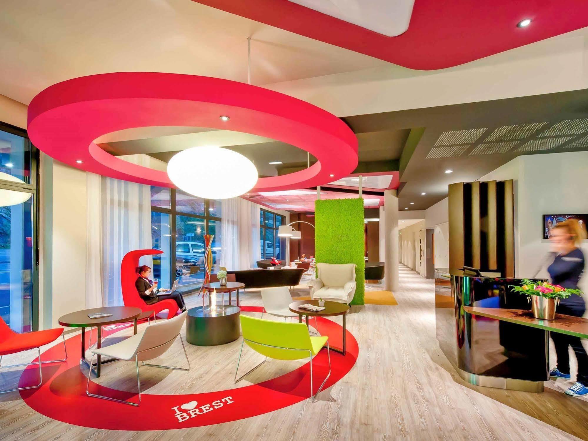 ibis budget Brest Centre Port Buitenkant foto